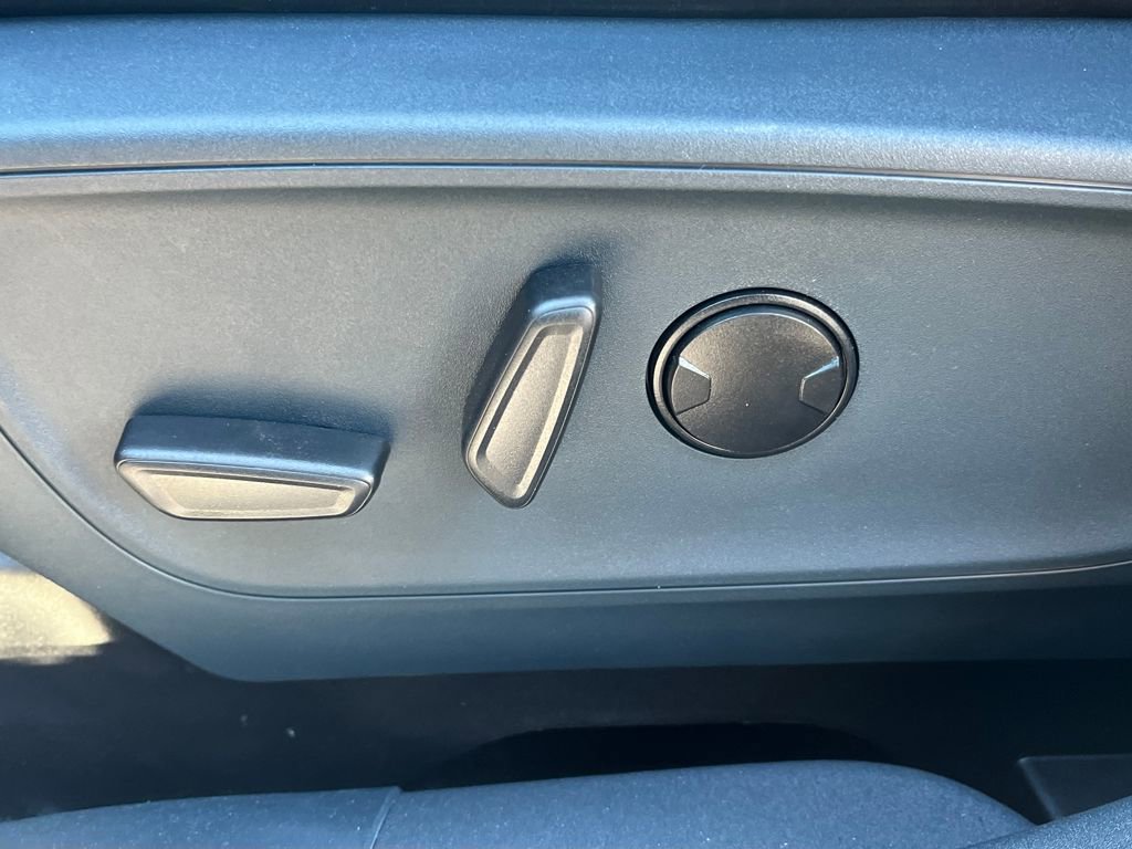 New 2026 Ford Maverick Lariat w/ Black Appearance Package image 30