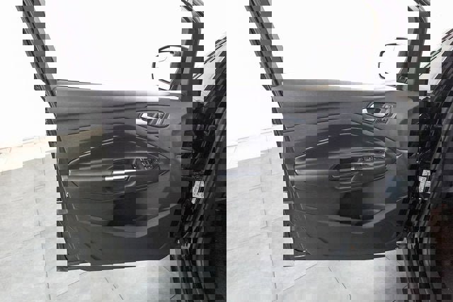 Used 2017 Ford C-MAX SE image 7