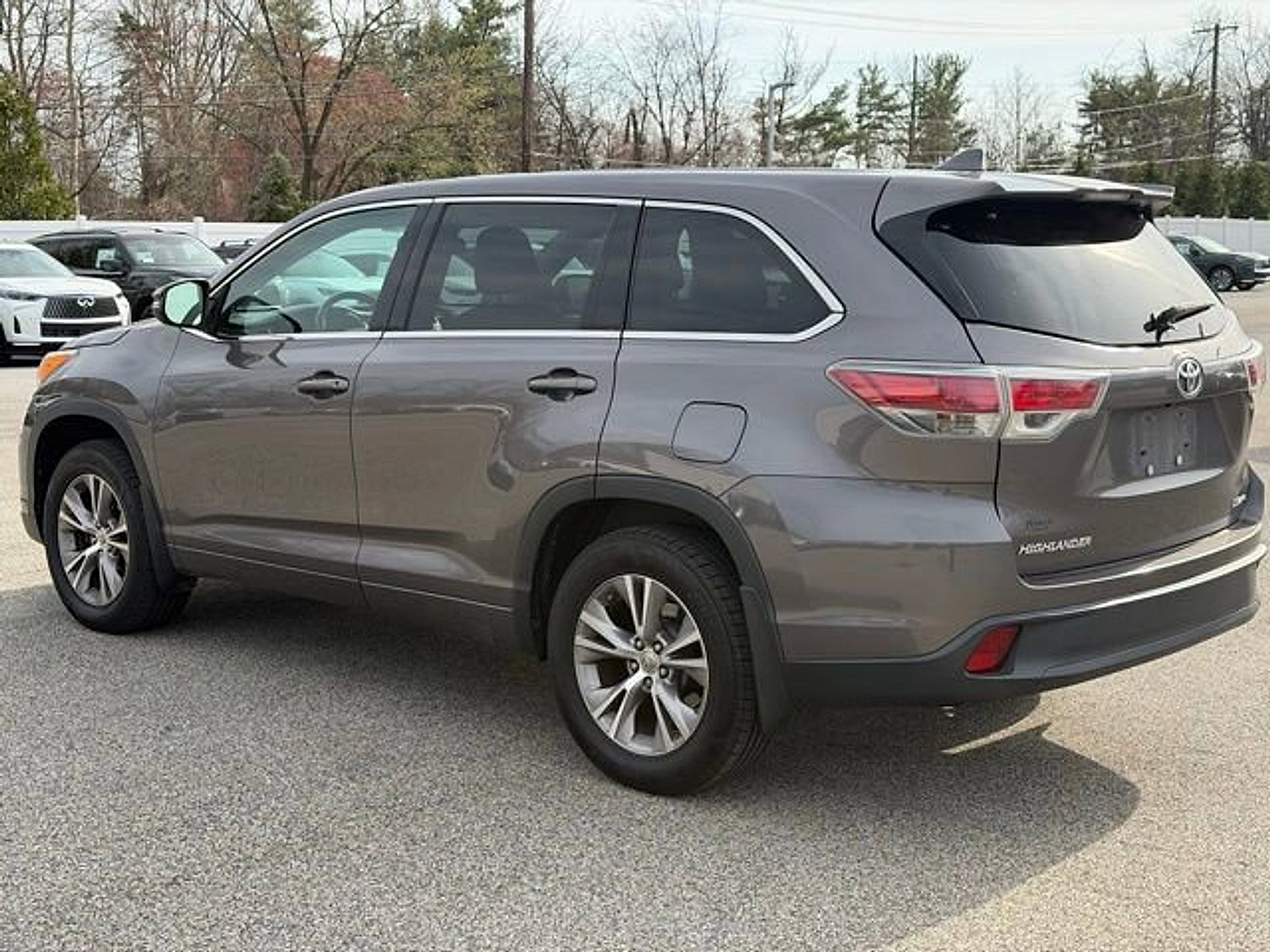 Used 2014 Toyota Highlander Plus image 5