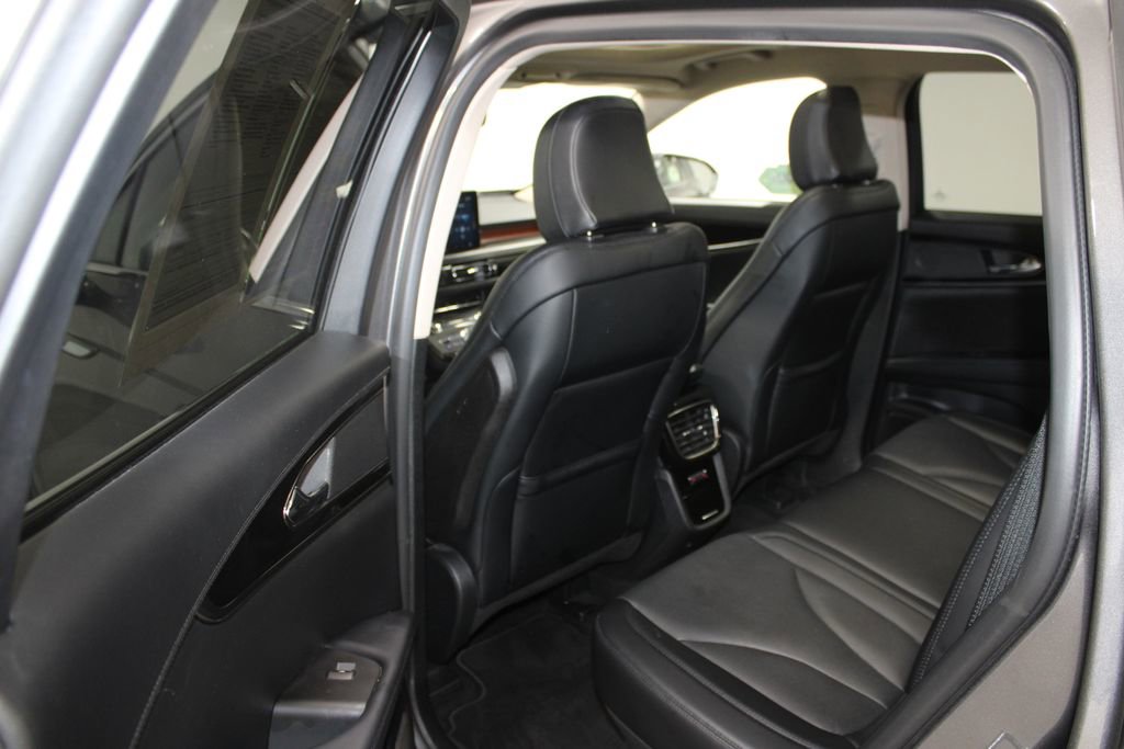 Used 2022 Lincoln Nautilus Reserve w/ Monochromatic Package image 26