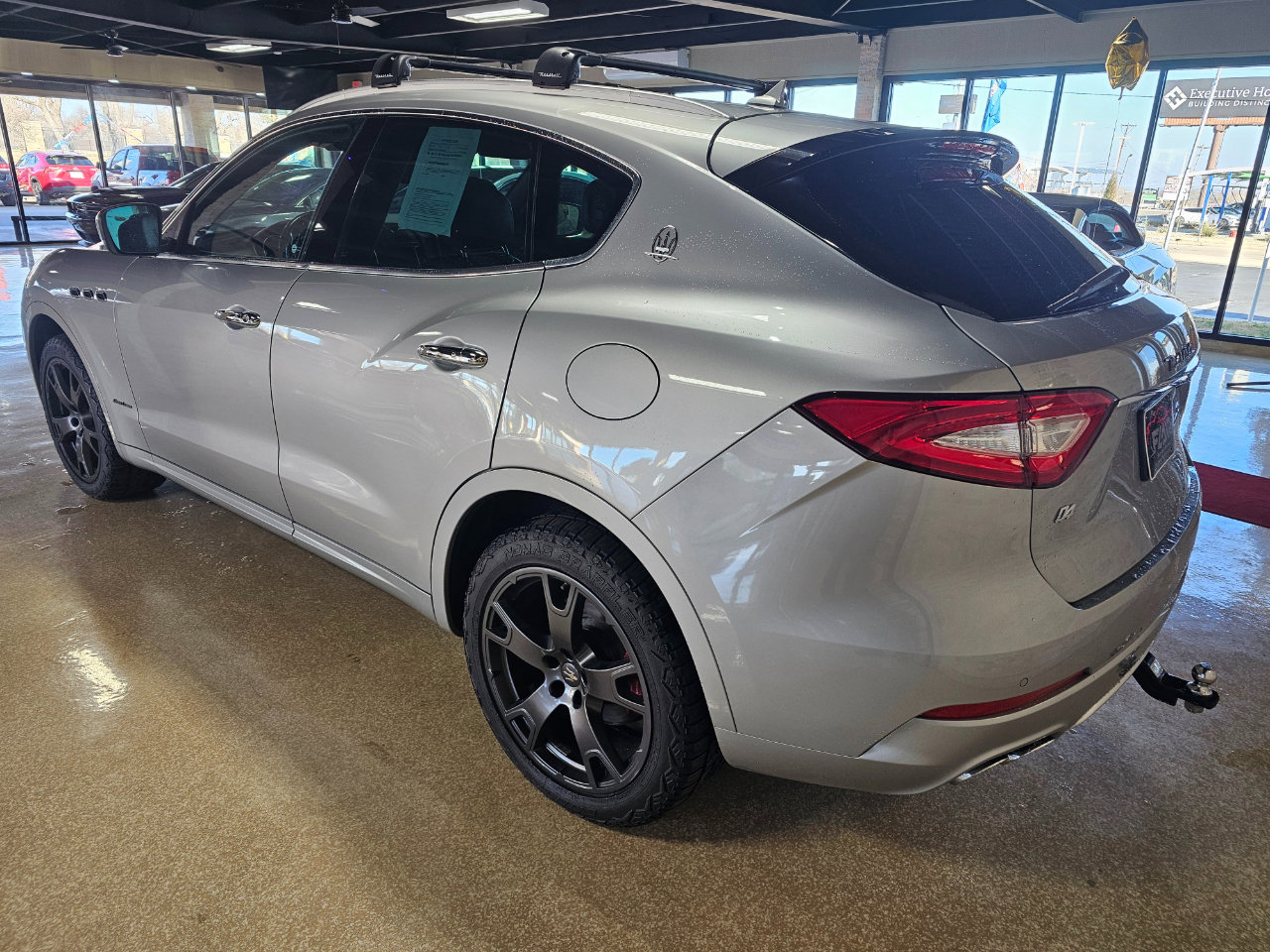 Used 2018 Maserati Levante GranLusso image 5