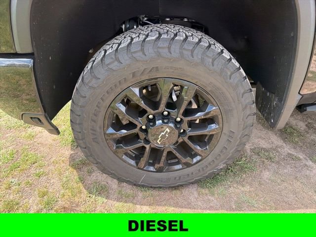 Used 2025 Chevrolet Silverado 2500 LTZ w/ Trail Boss Package image 3