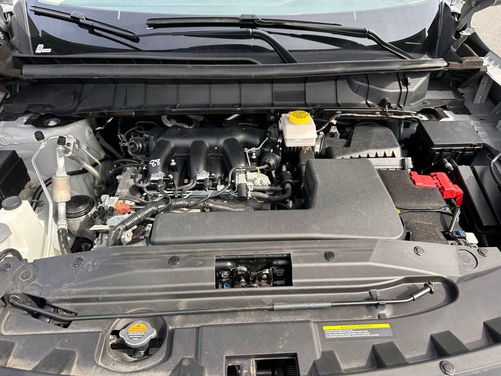 Used 2025 Nissan Pathfinder SV AWD/4WD image 35
