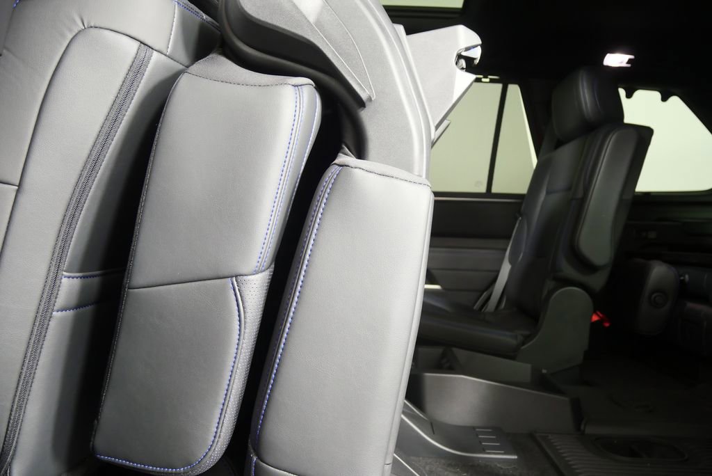 Used 2025 Toyota Sequoia Platinum image 18