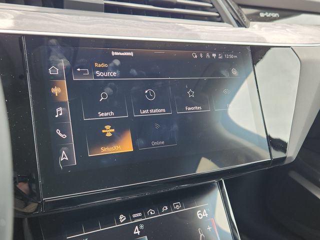 Used 2022 Audi e-tron Premium Plus AWD/4WD image 14