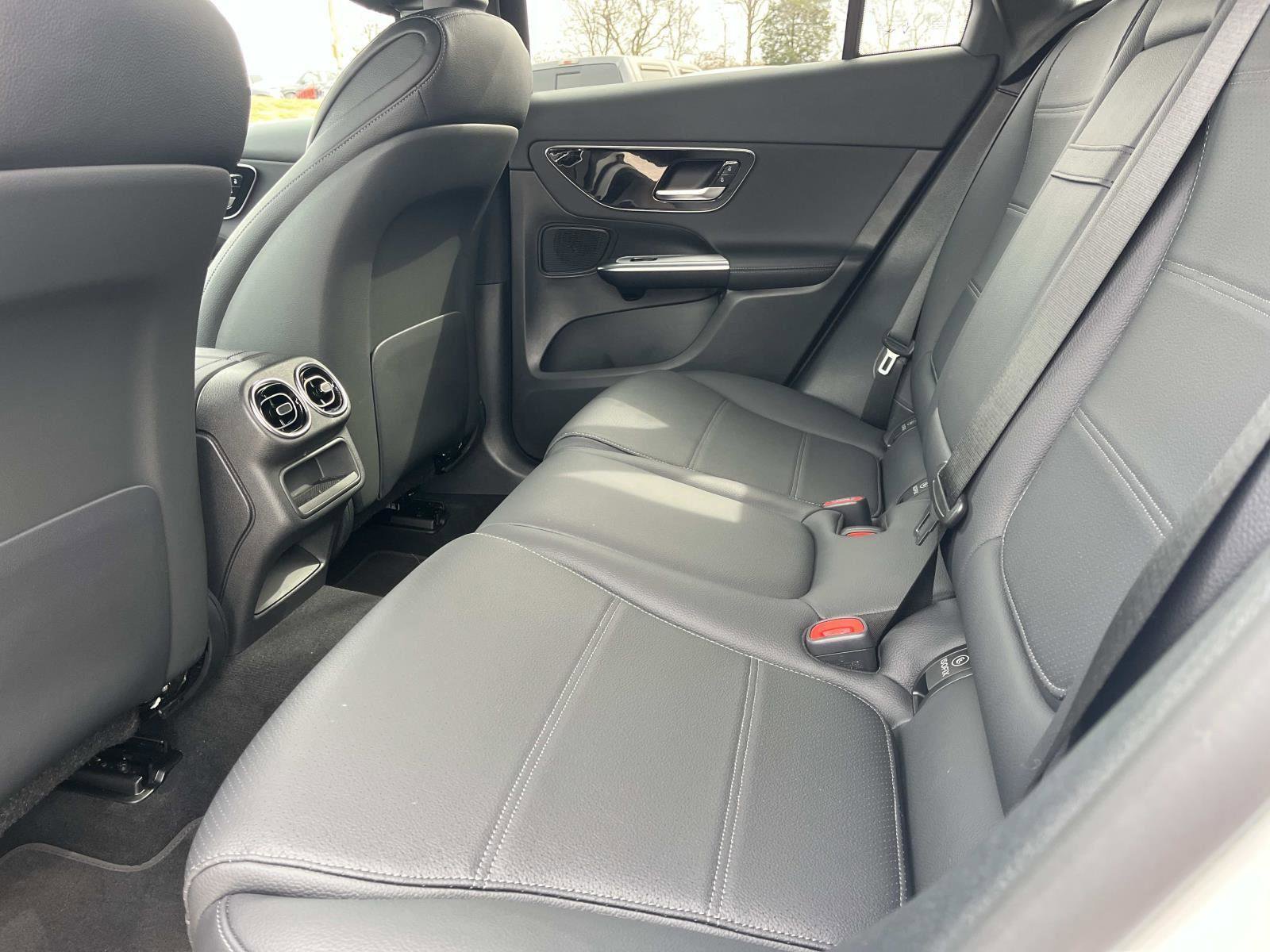 Certified 2025 Mercedes-Benz GLC 300 image 16