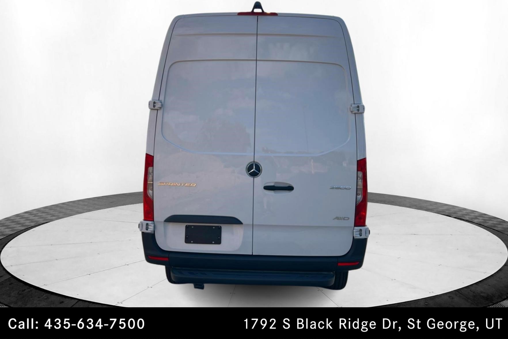 Used 2025 Mercedes-Benz Sprinter 2500 image 4