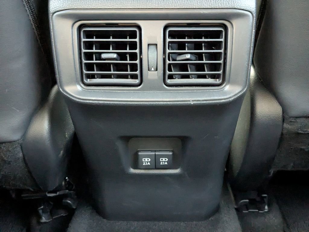 Used 2021 Toyota RAV4 XLE Premium image 18
