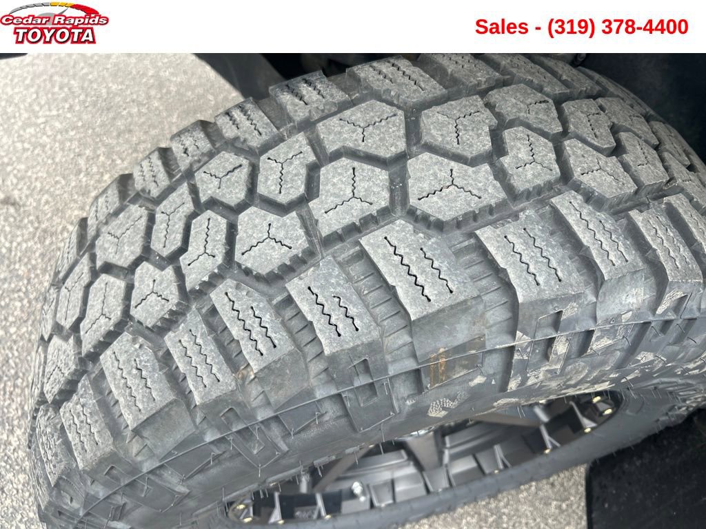 Used 2015 Toyota Tacoma 4x4 Double Cab w/ TRD Sport Package image 25