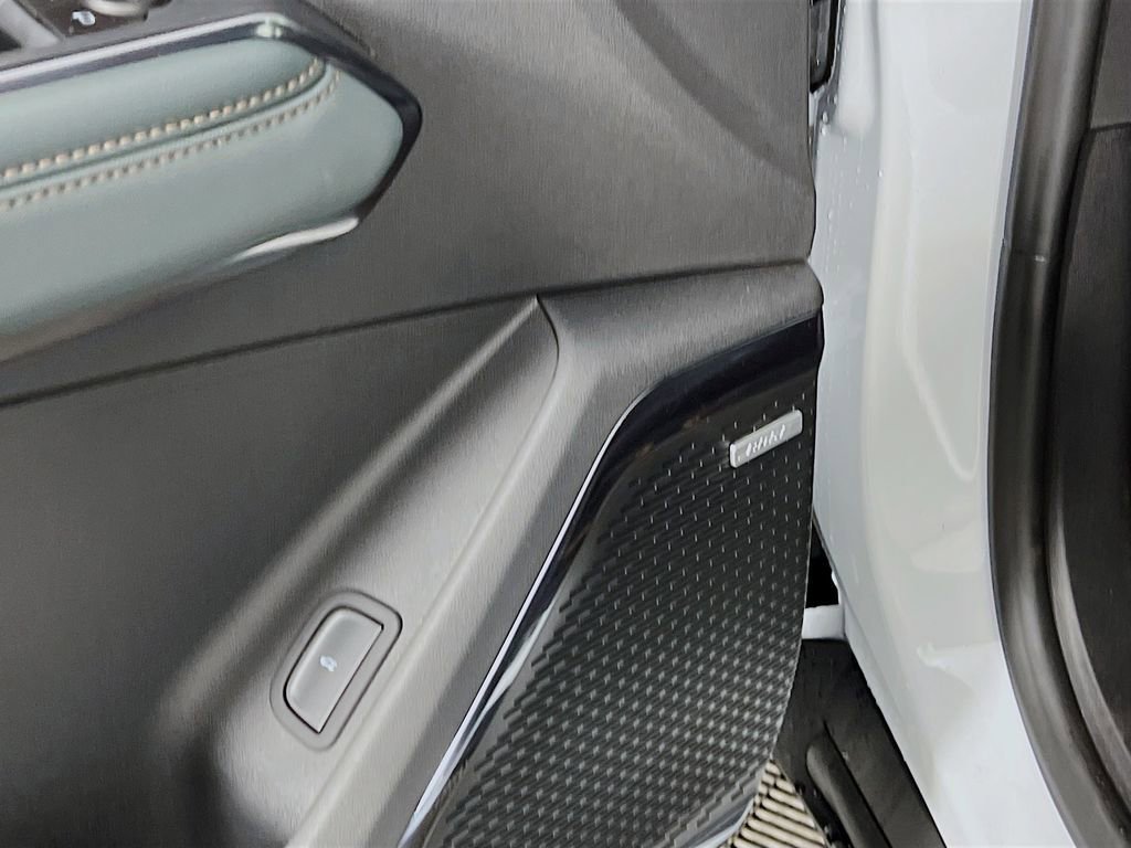 New 2026 GMC Acadia AT4 w/ Super Cruise Package image 18