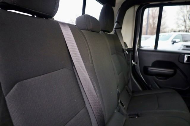 Used 2021 Jeep Gladiator Sport image 32