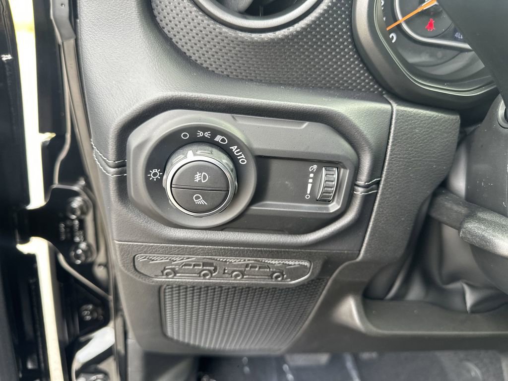 New 2025 Jeep Gladiator Mojave image 21