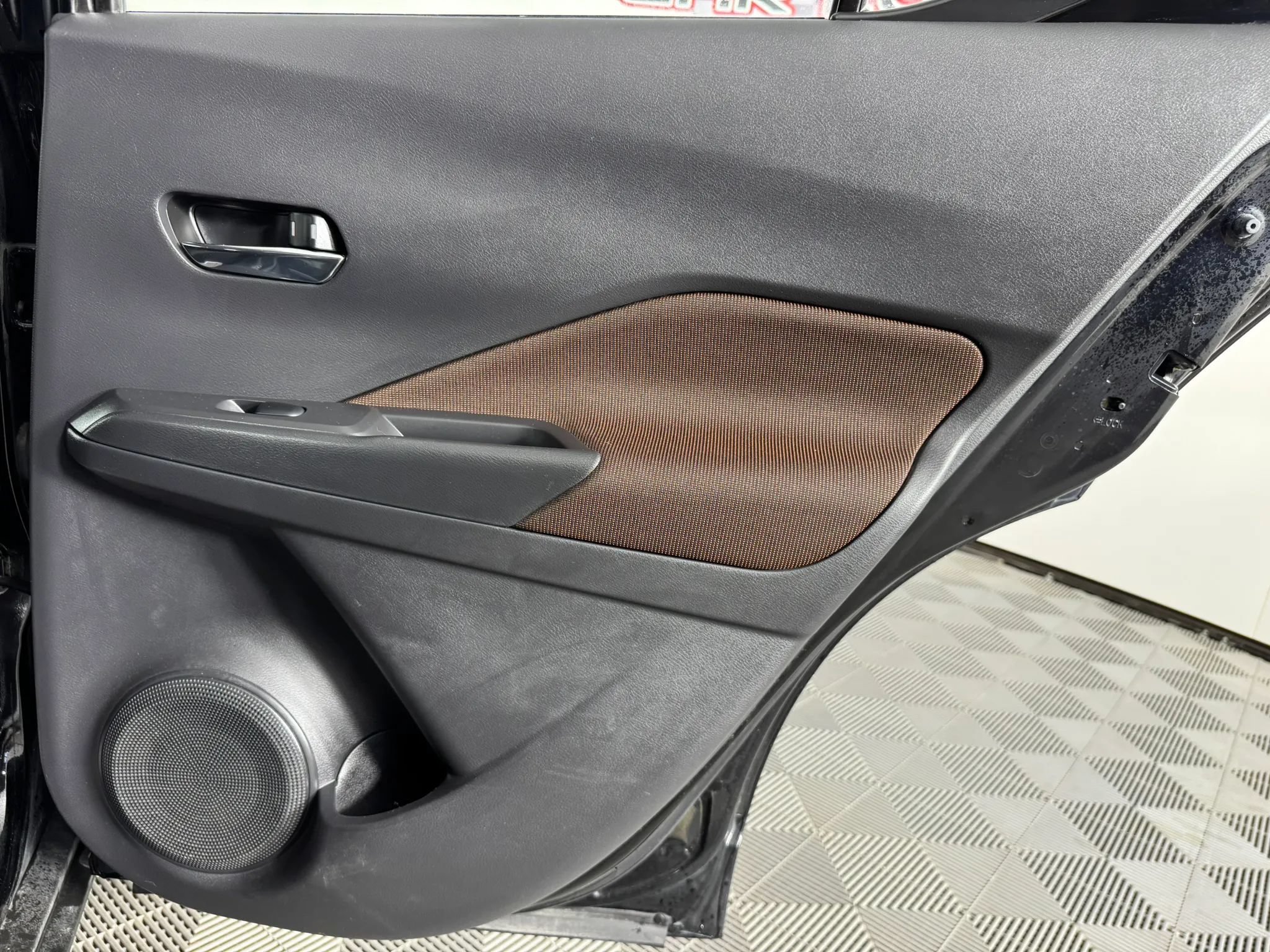 Used 2024 Nissan Kicks SR FWD image 40