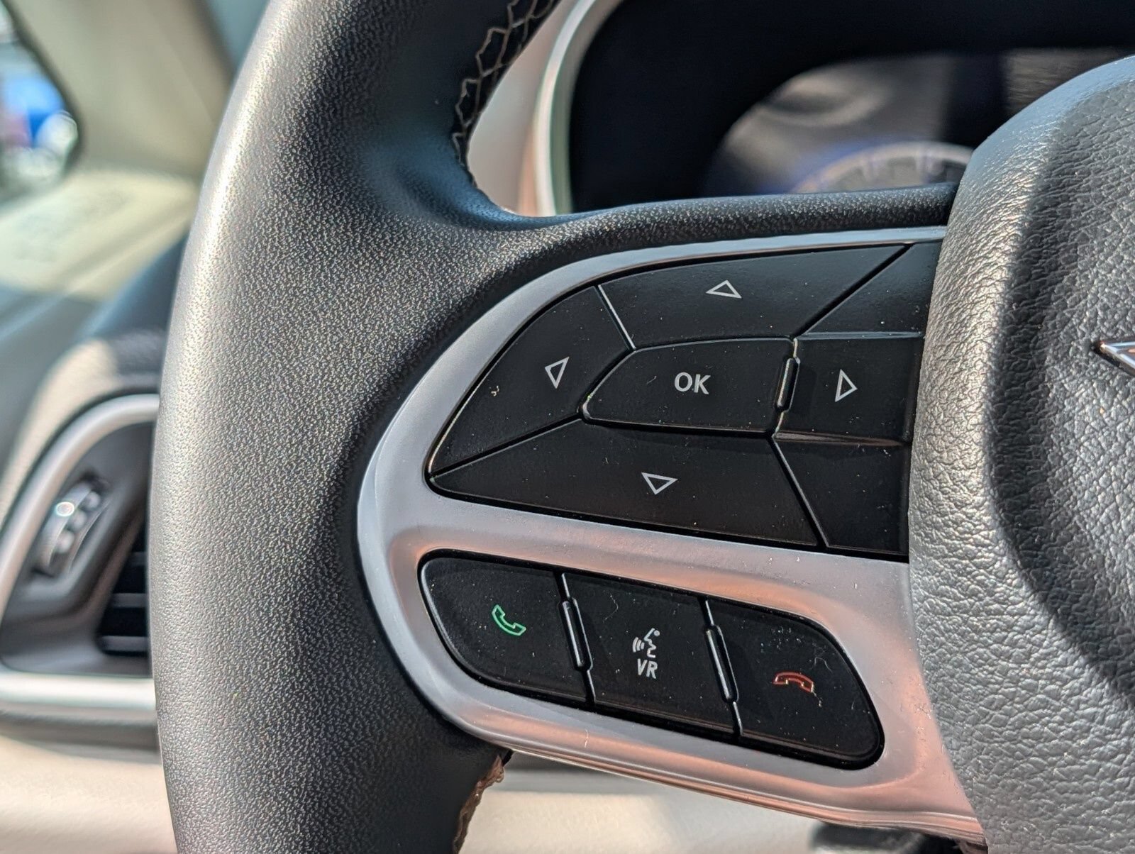 Used 2024 Chrysler Voyager LX FWD image 29