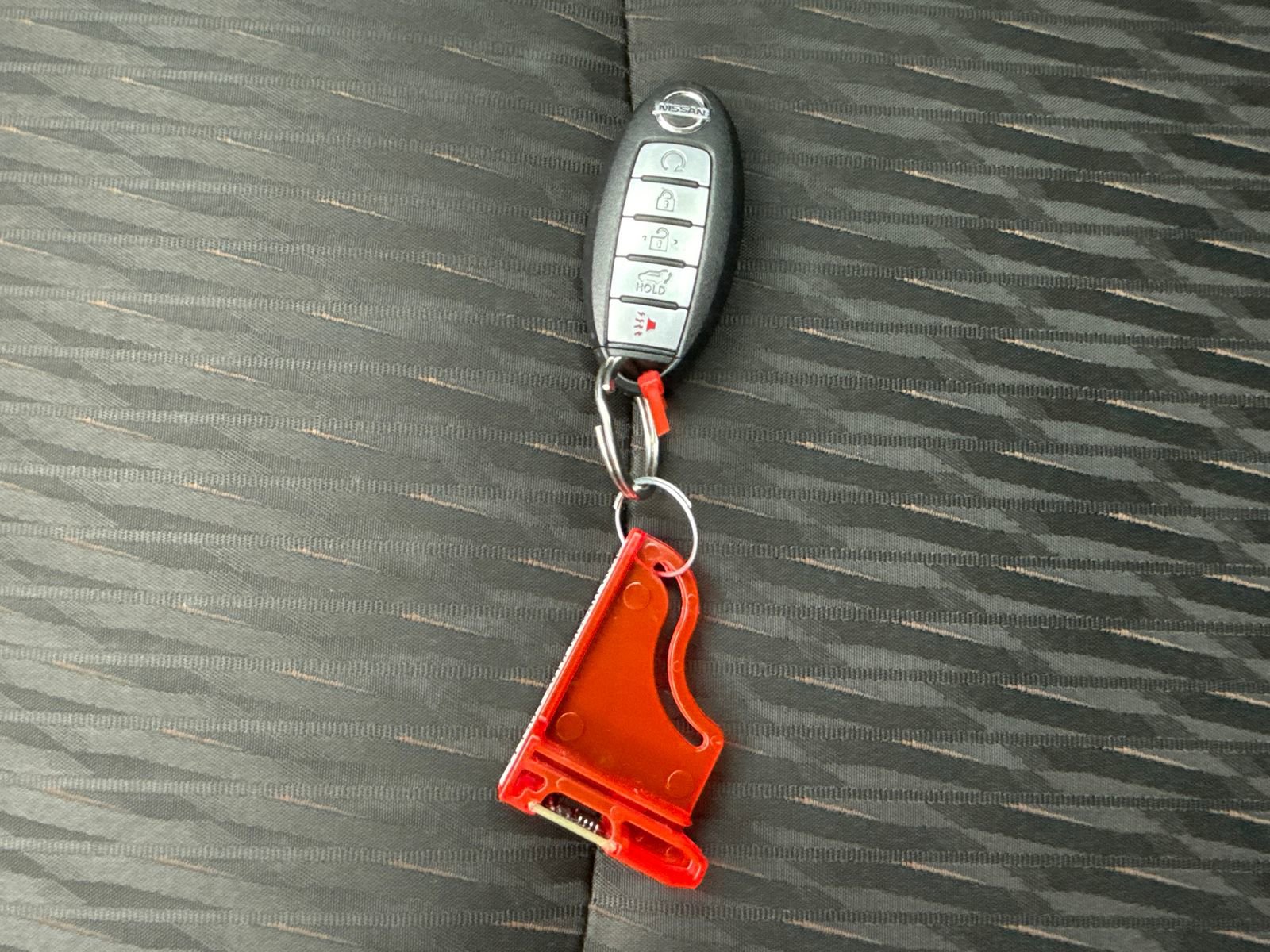 Used 2018 Nissan Rogue SV image 52