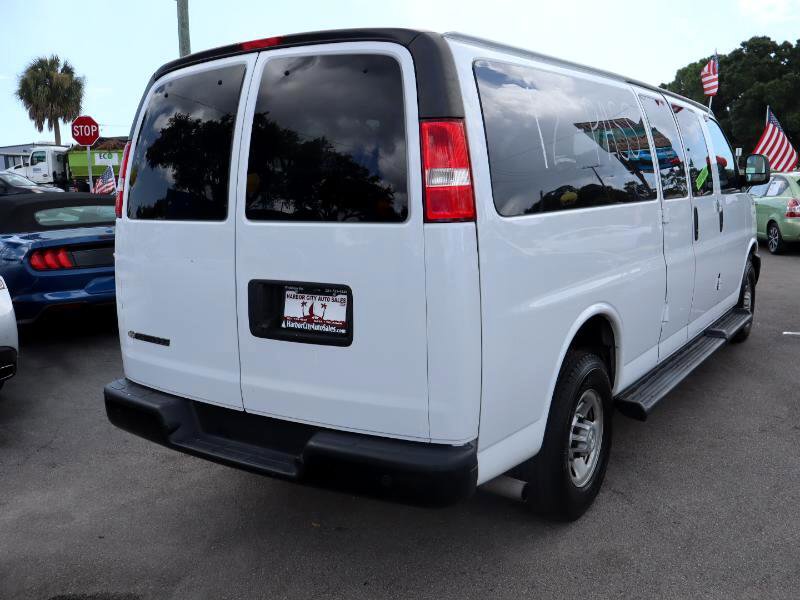 Used 2022 Chevrolet Express 3500 LS image 5