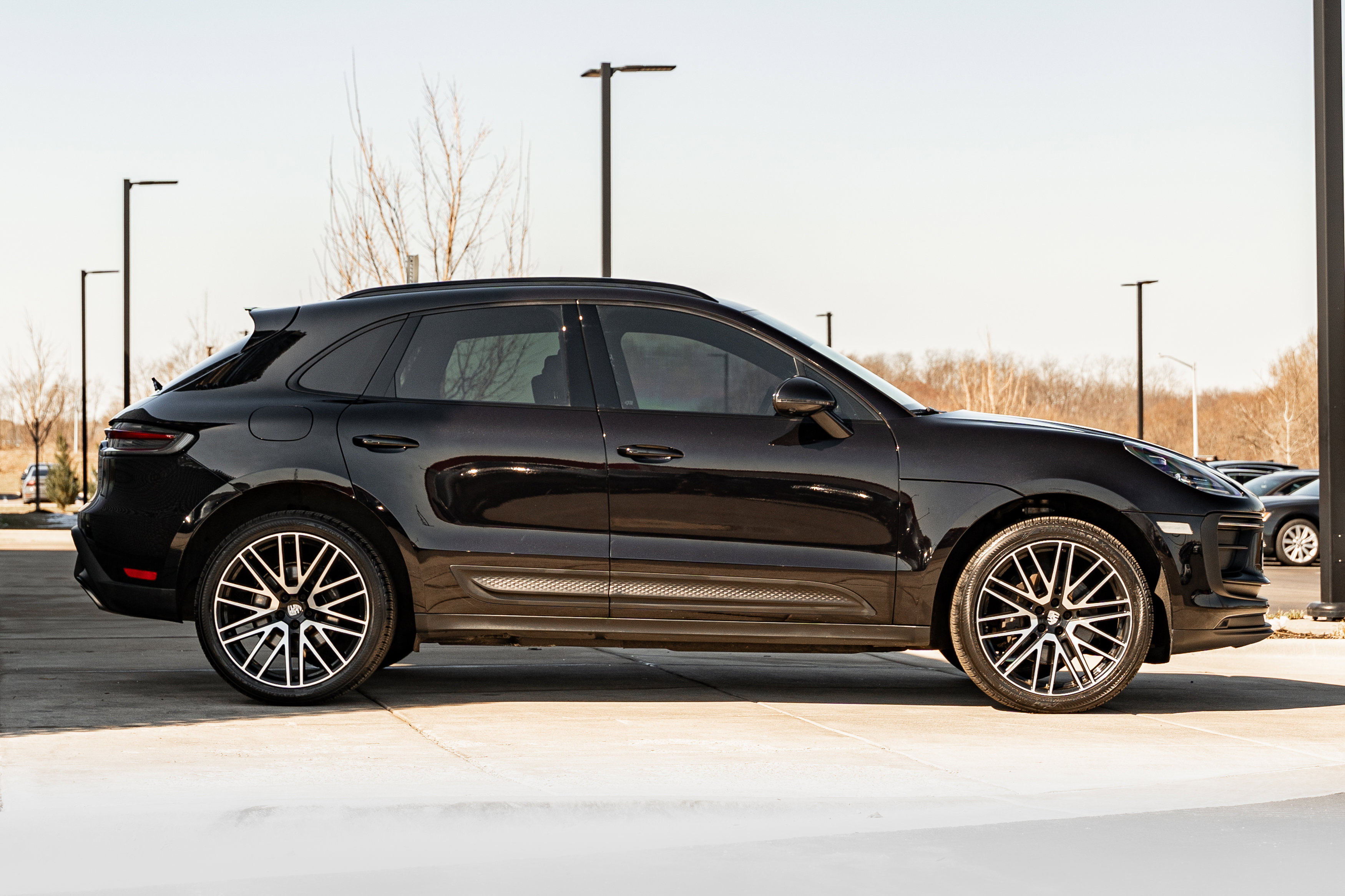 Used 2022 Porsche Macan image 3
