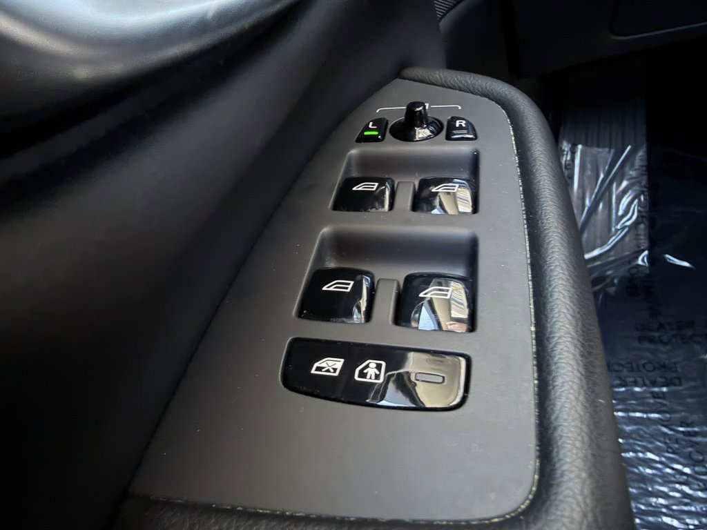 Used 2023 Volvo XC90 B5 Core w/ Protection Package image 26