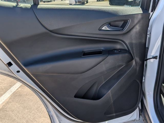 Used 2020 Chevrolet Equinox LT w/ Sport Edition FWD image 21