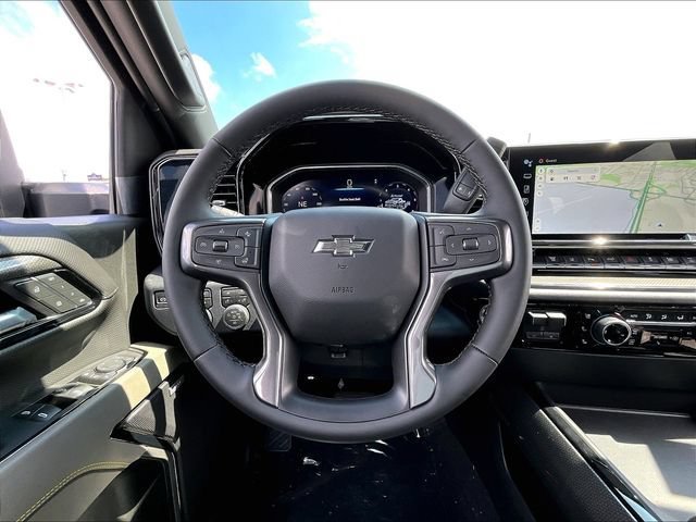 New 2026 Chevrolet Silverado 2500 ZR2 w/ LPO, Dark Essentials Package AWD/4WD image 17