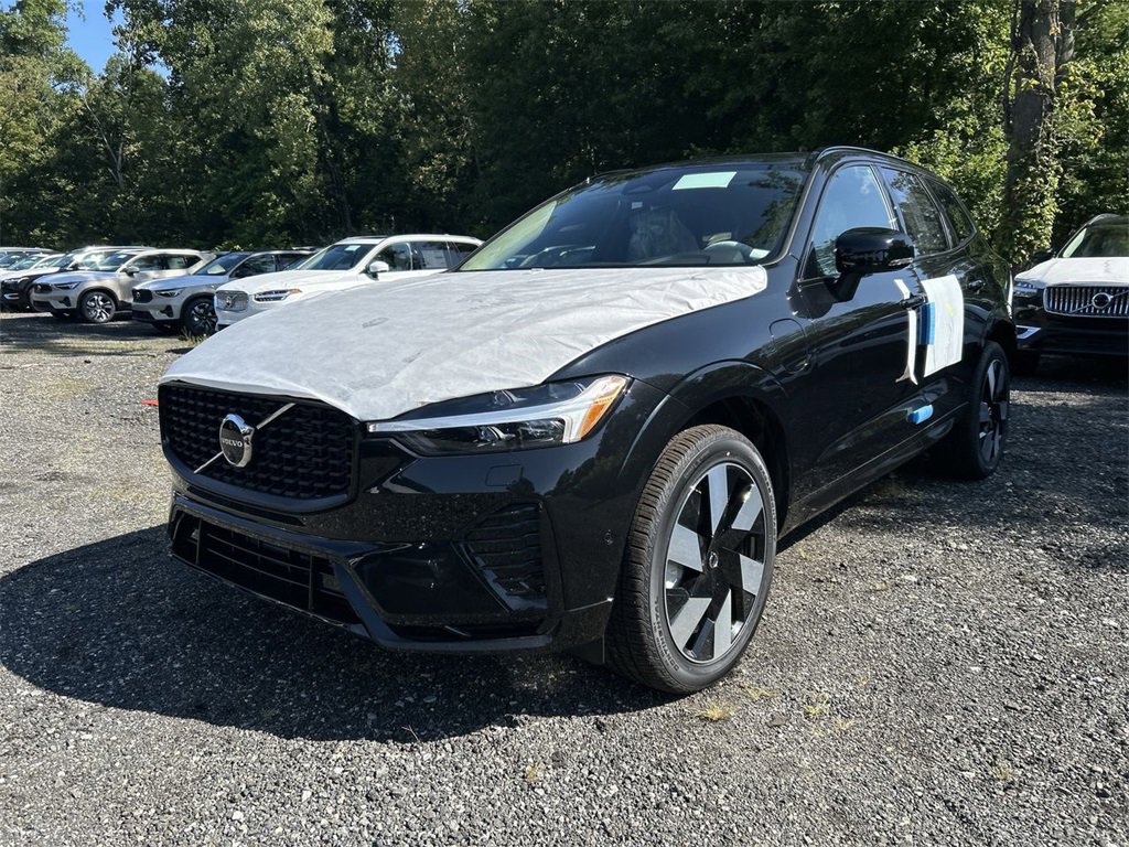 New 2025 Volvo XC60 T8 Plus w/ Protection Package Premier image 4