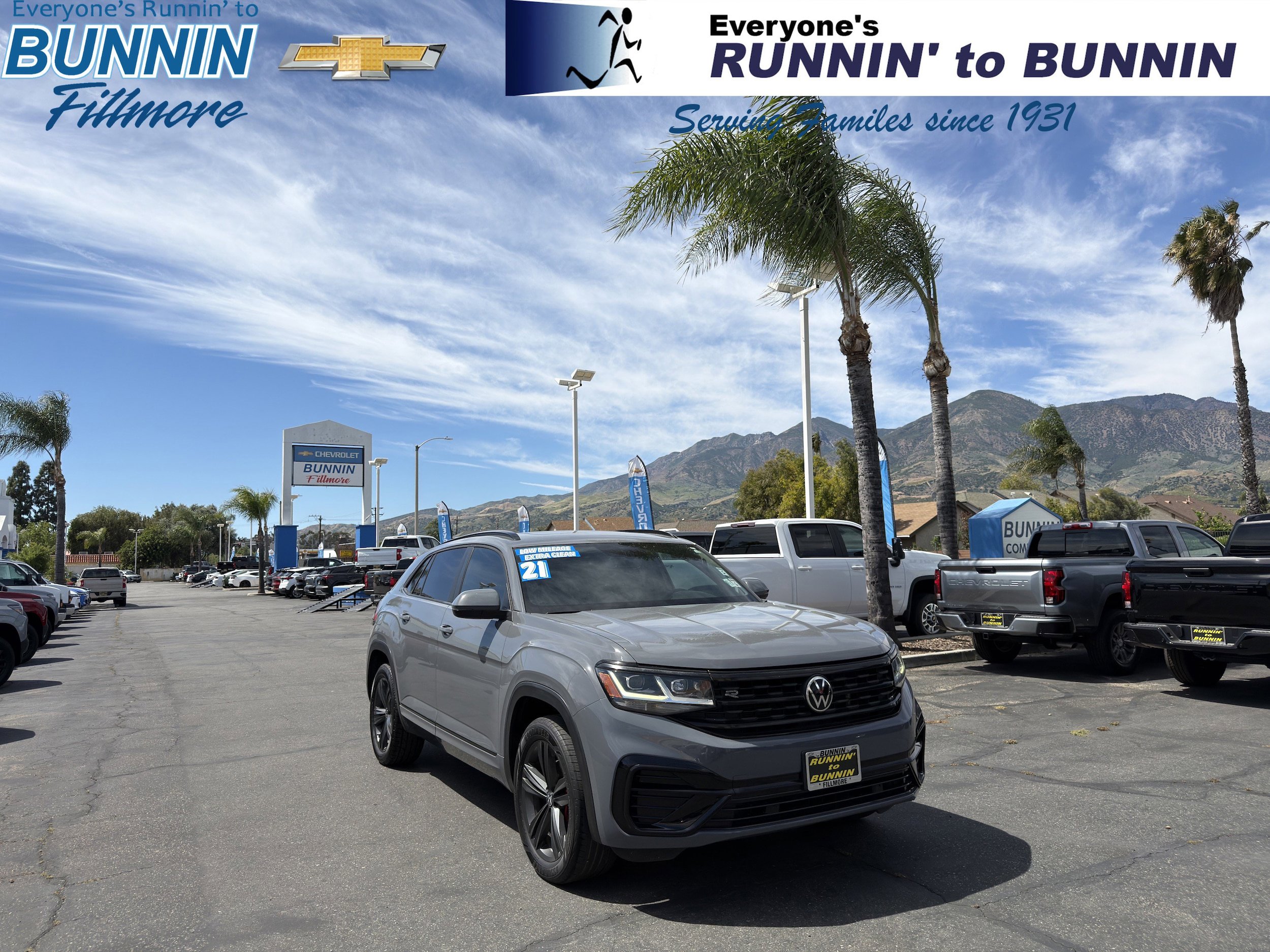 Used 2021 Volkswagen Atlas Cross Sport SE w/ Panoramic Sunroof Package FWD image 1