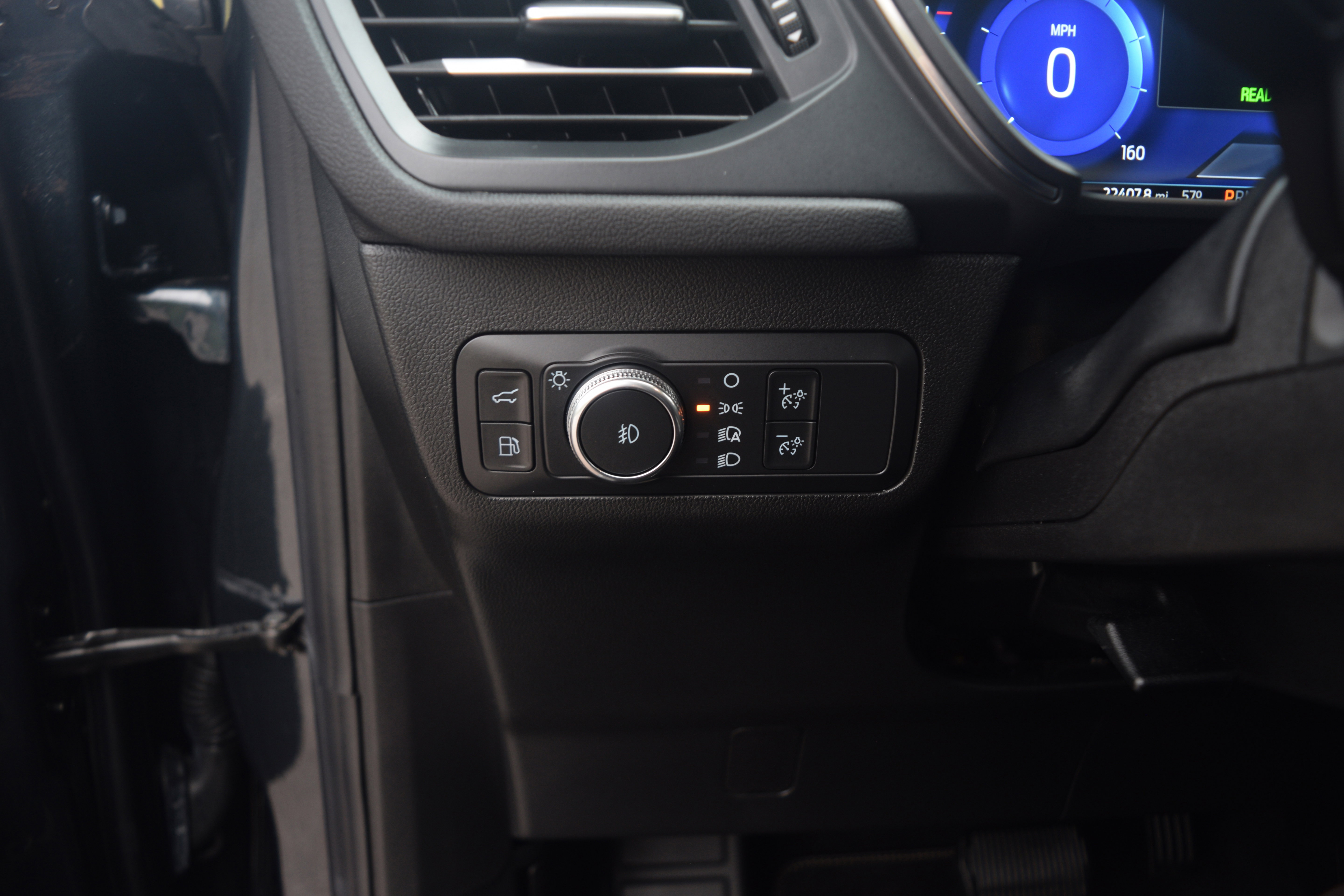 Used 2022 Ford Escape Titanium w/ Titanium Elite Package image 8