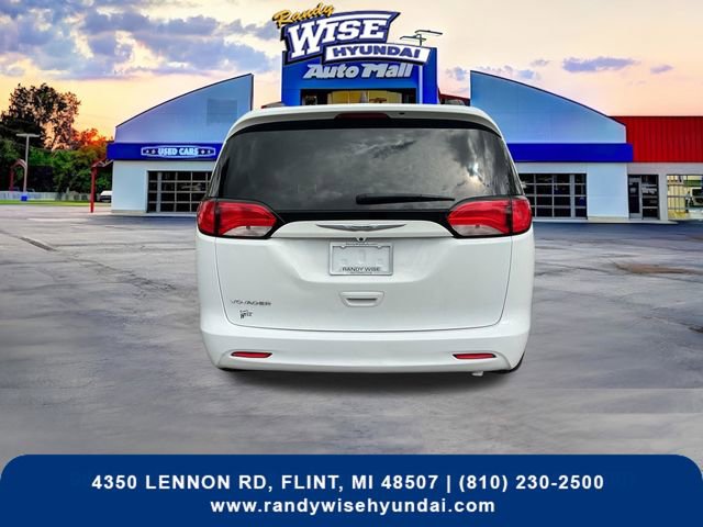 Used 2021 Chrysler Voyager Lxi FWD image 5