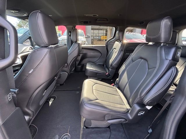 New 2026 Chrysler Voyager LX image 14