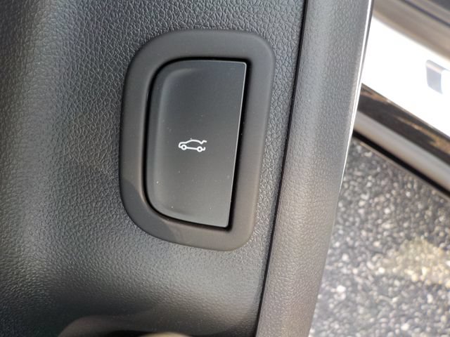 New 2026 GMC Acadia Denali w/ Super Cruise Package AWD/4WD image 13