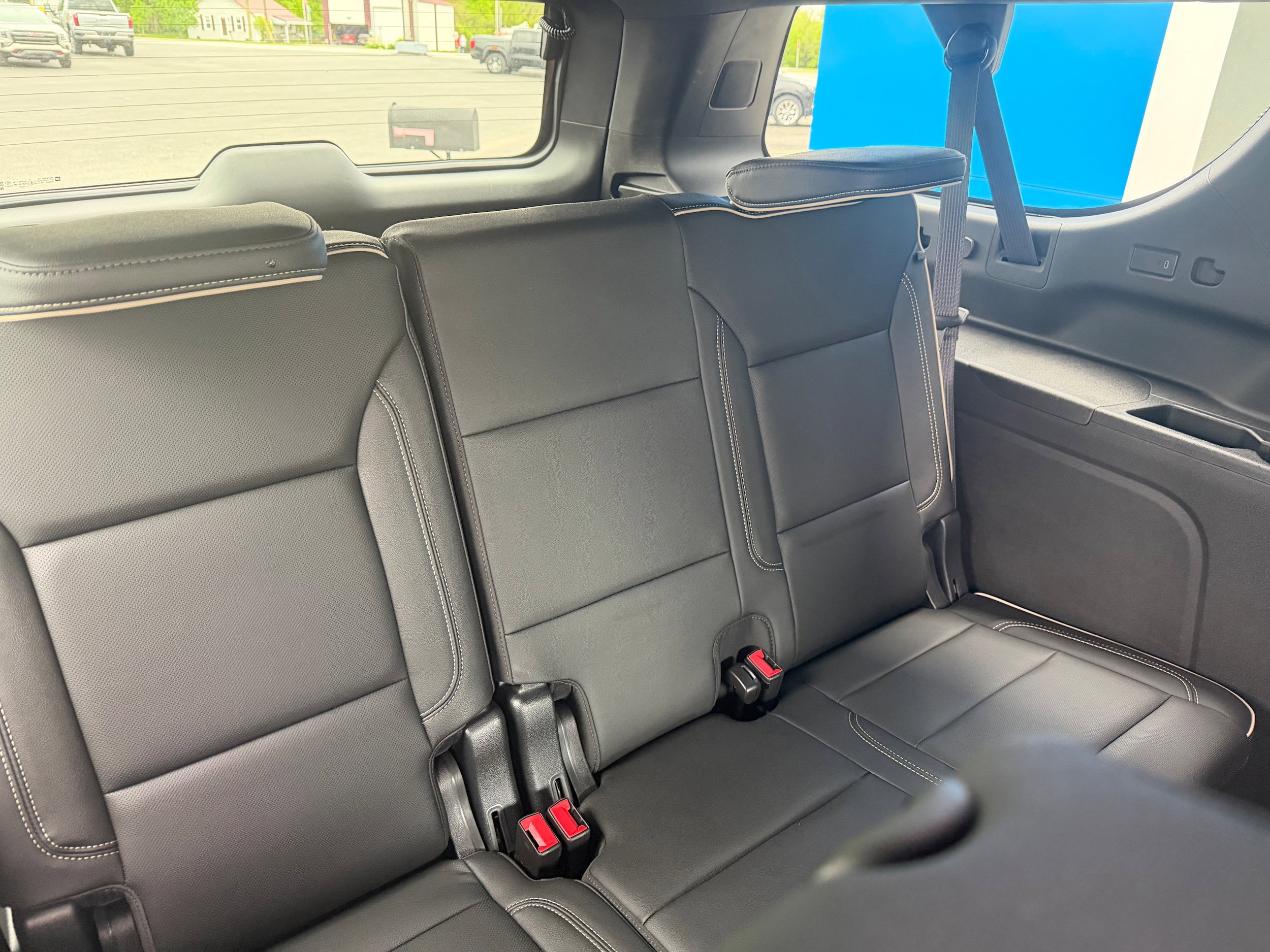 Used 2021 GMC Yukon XL SLT w/ SLT Premium Package AWD/4WD image 9