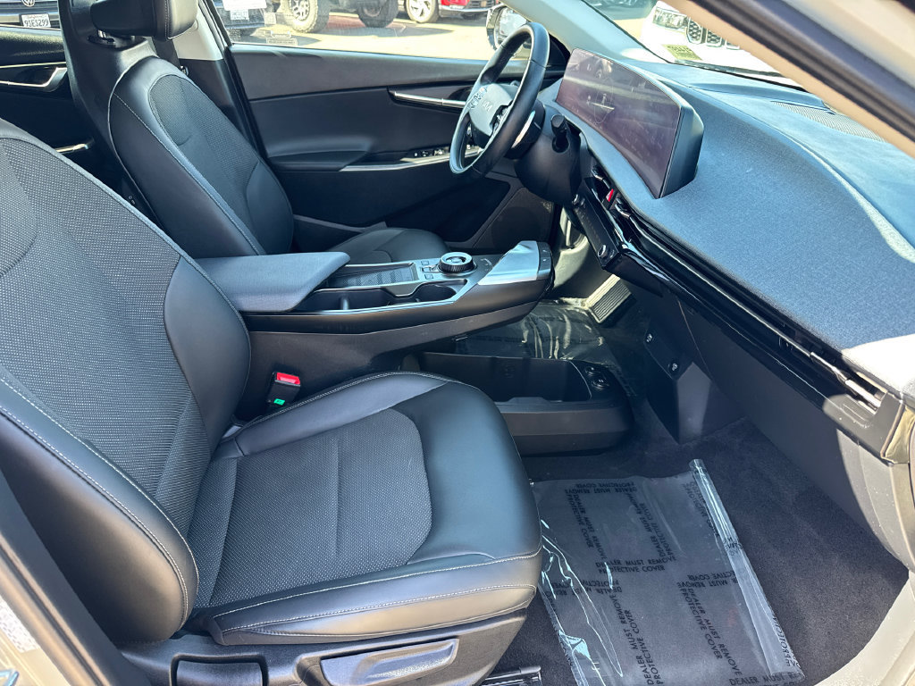 Used 2024 Kia EV6 Light RWD image 14