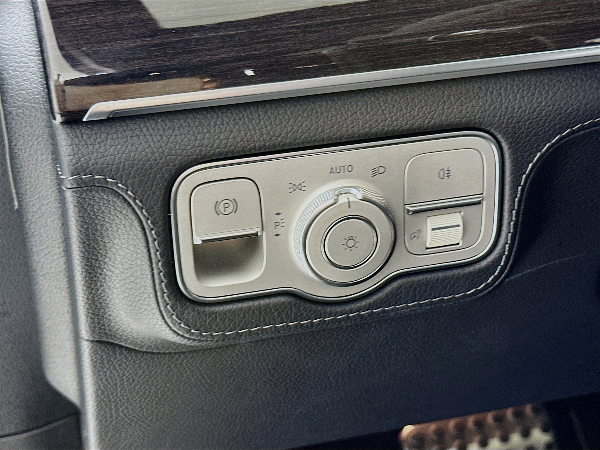 Certified 2021 Mercedes-Benz GLS 580 4MATIC image 11