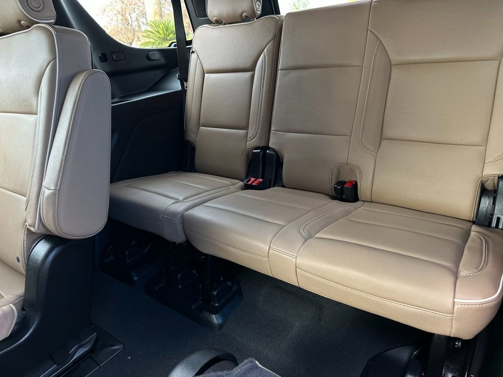 Used 2024 Chevrolet Tahoe Premier w/ Advanced Technology Package image 17