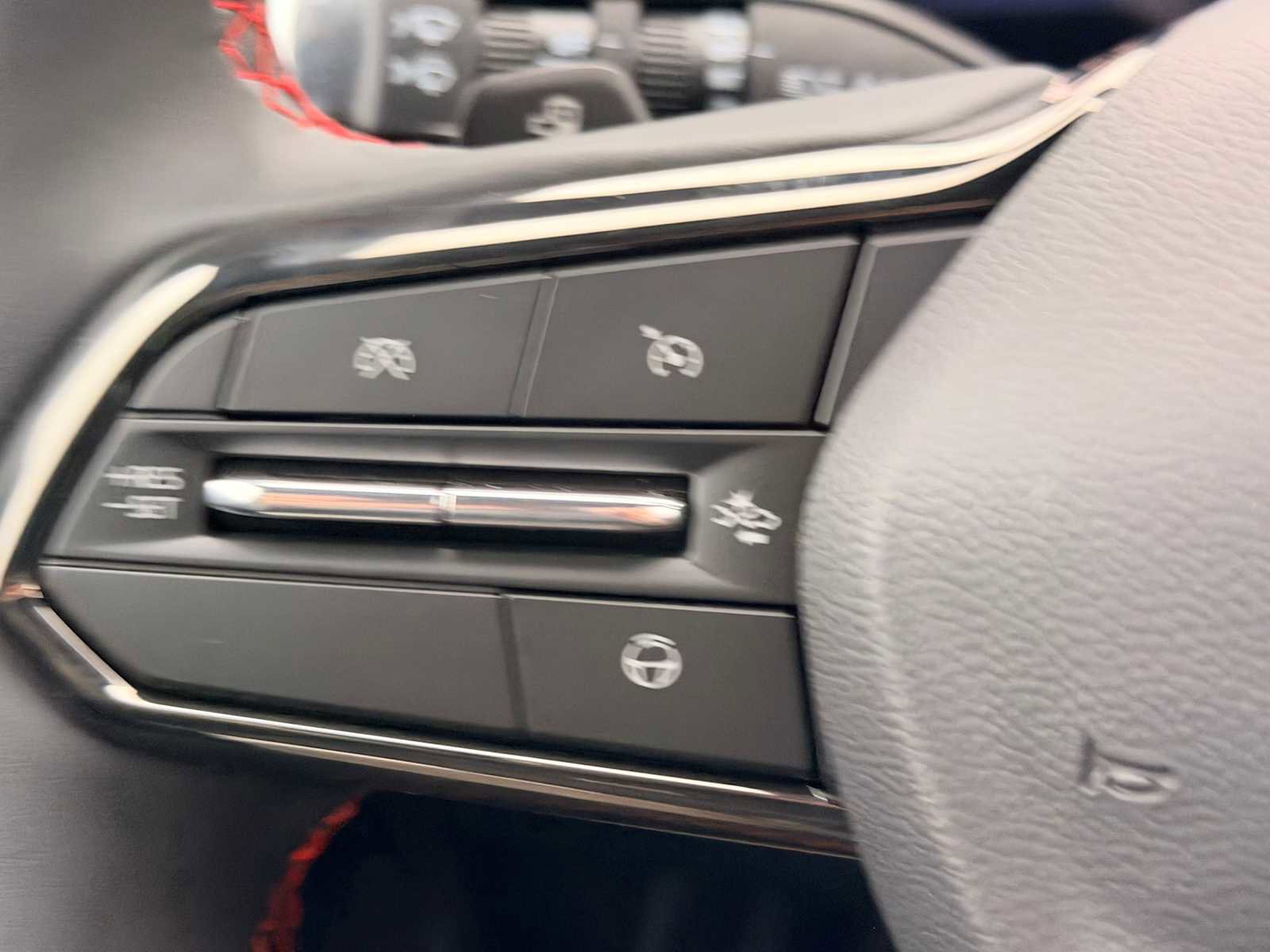 New 2026 Chevrolet Equinox EV RS image 24