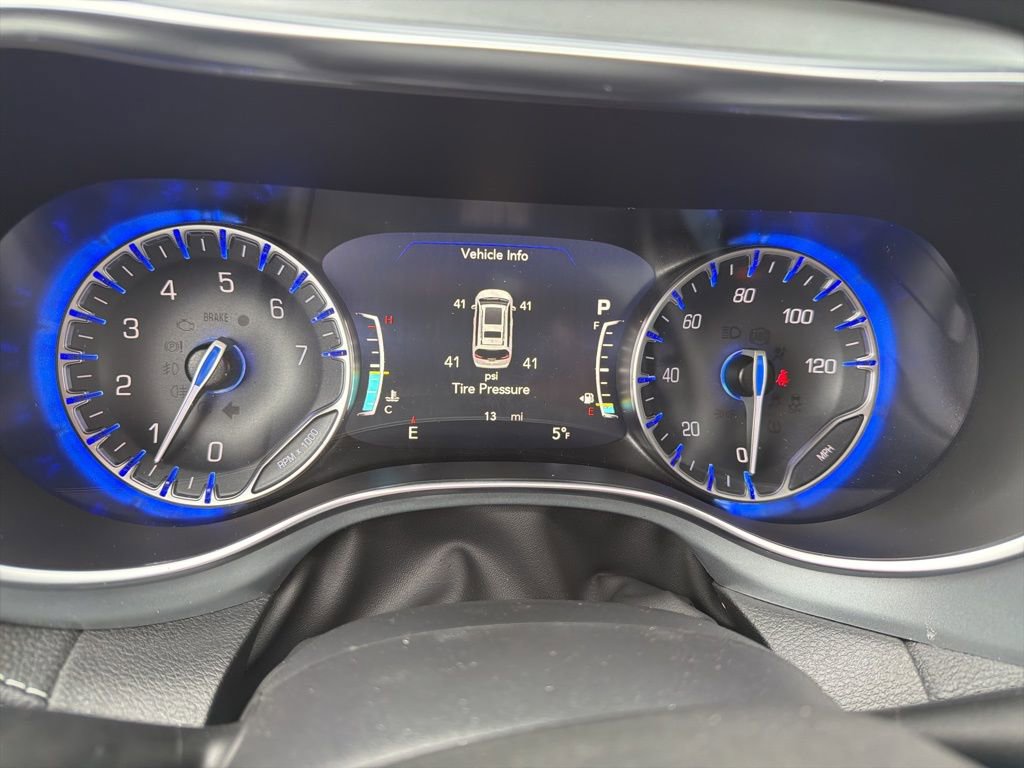 New 2026 Chrysler Pacifica Limited image 15