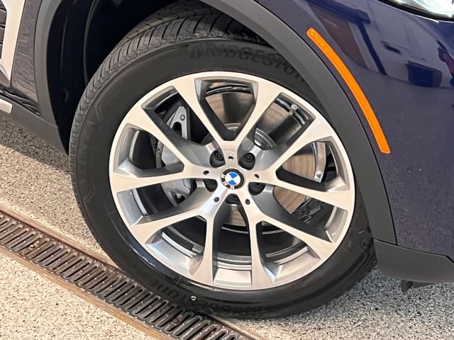 New 2026 BMW X5 xDrive40i w/ Climate Comfort Package AWD/4WD image 37