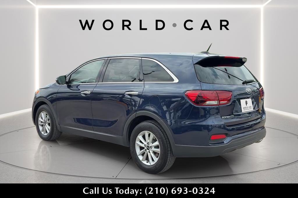 Used 2019 Kia Sorento FWD V6 image 5