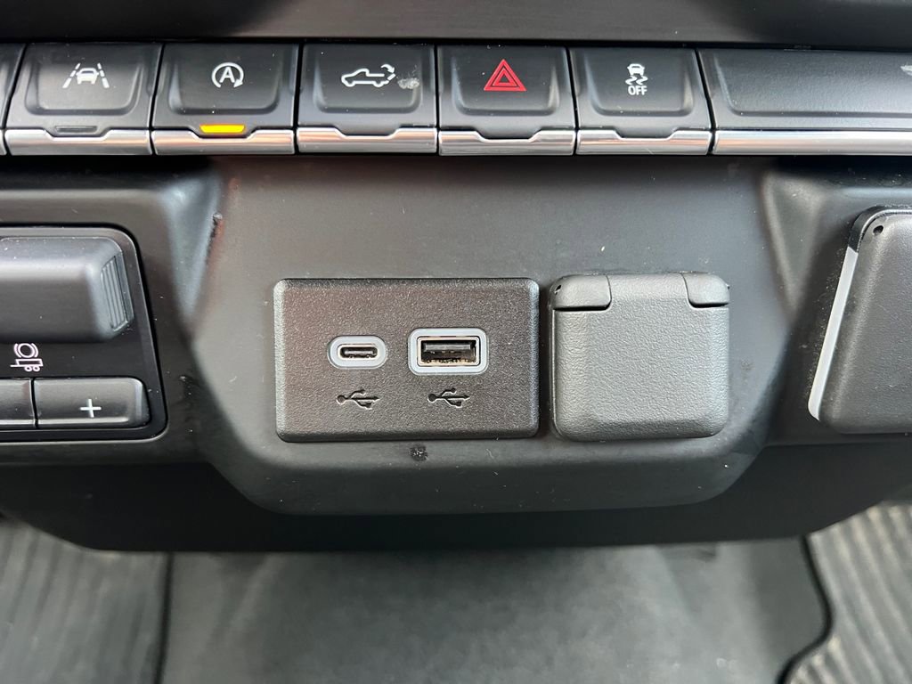 Used 2024 Chevrolet Silverado 1500 Custom image 6
