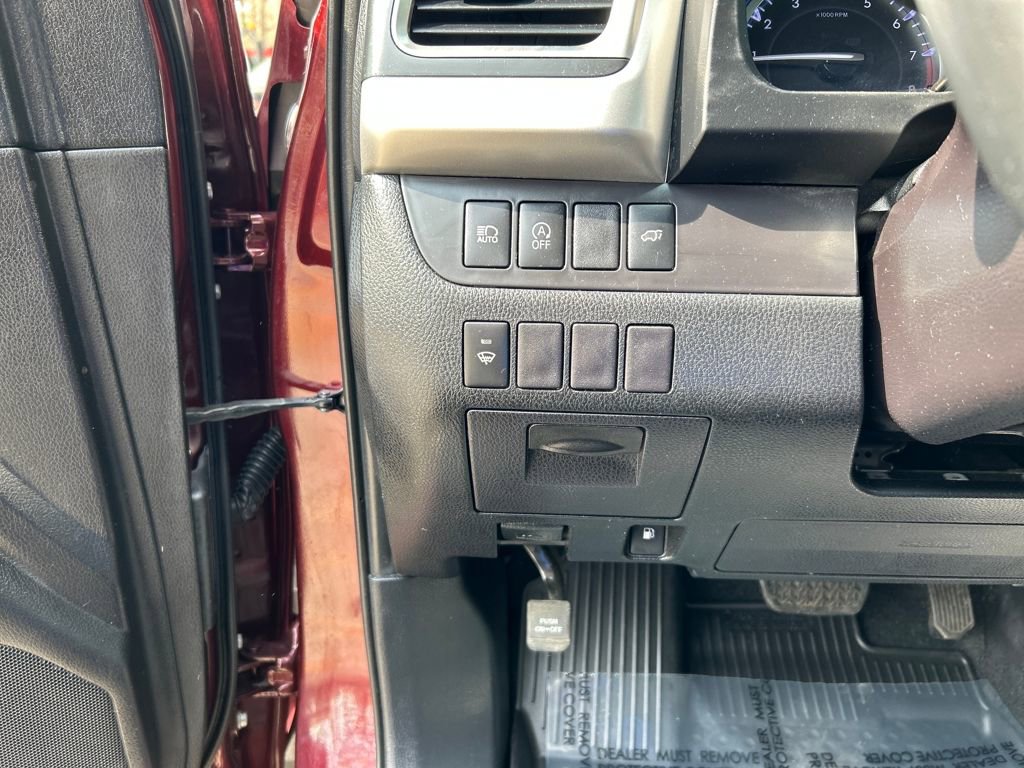 Used 2019 Toyota Highlander XLE image 24