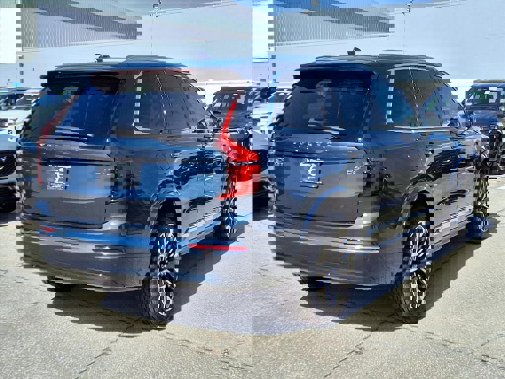 New 2026 Volvo XC90 B6 Ultra w/ Protection Package image 7