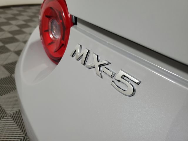 New 2026 MAZDA MX-5 Miata RF Grand Touring RWD image 8