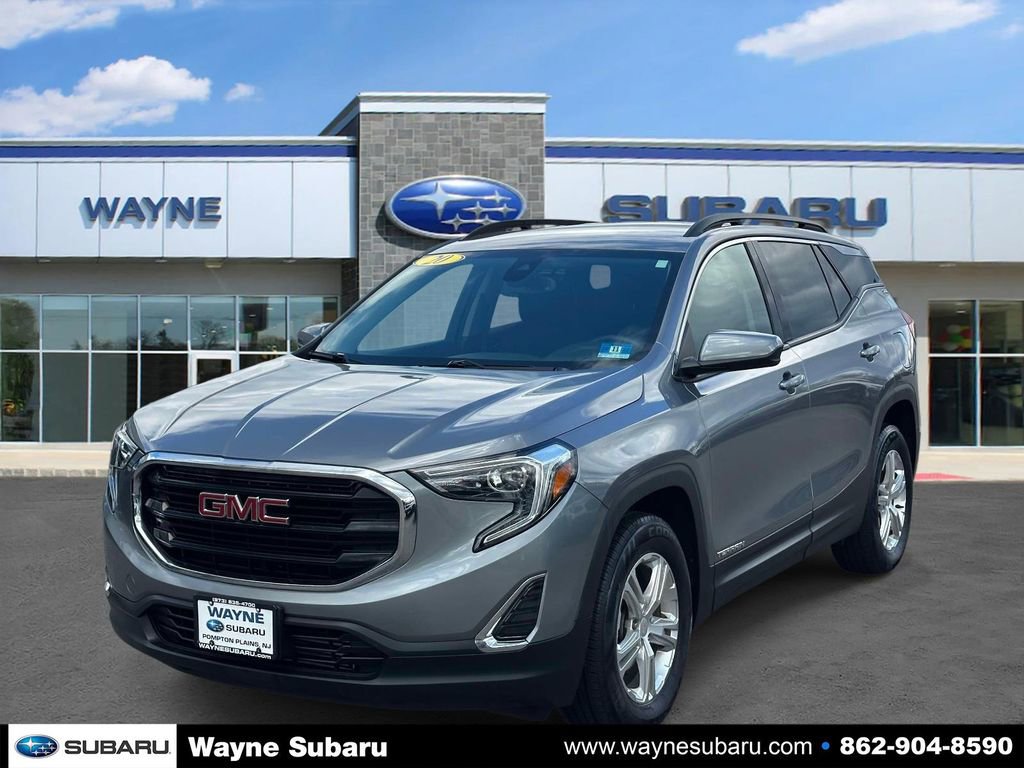 Used 2020 GMC Terrain SLE w/ Driver Convenience Package image 2