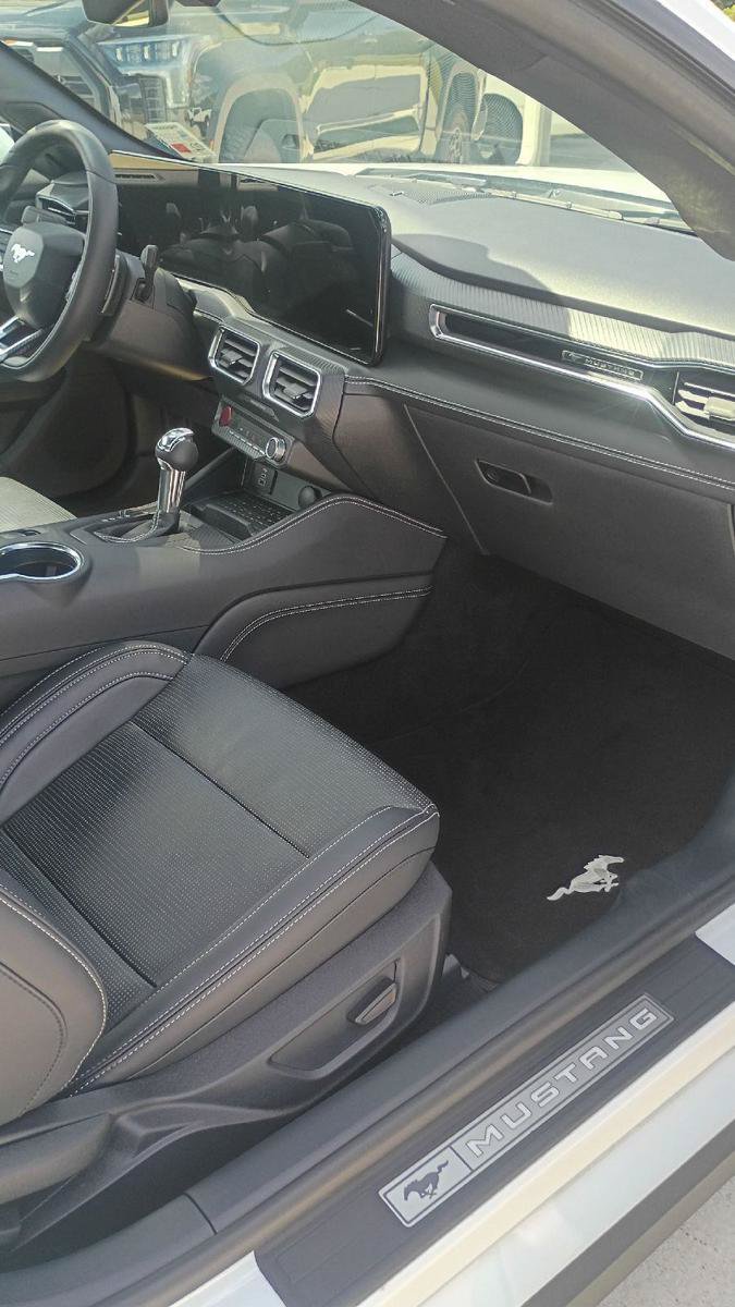Used 2024 Ford Mustang GT Premium RWD image 16