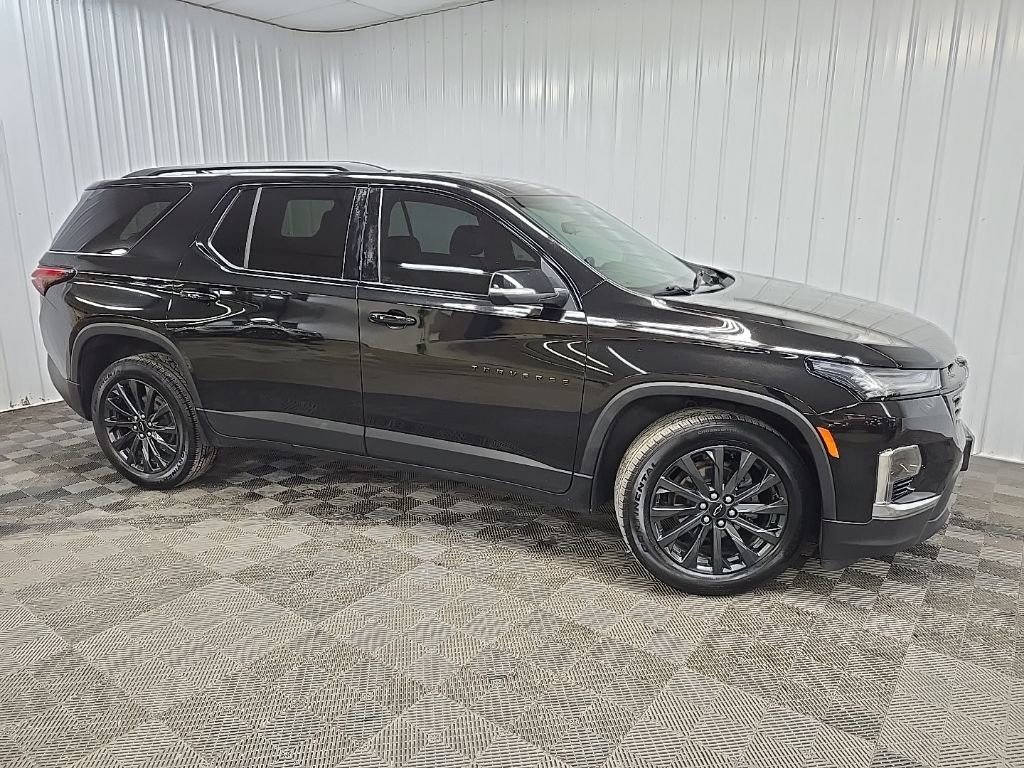Used 2023 Chevrolet Traverse RS