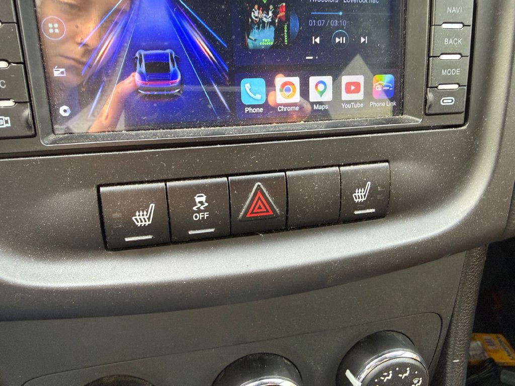 Used 2012 Dodge Avenger SXT Plus FWD image 30