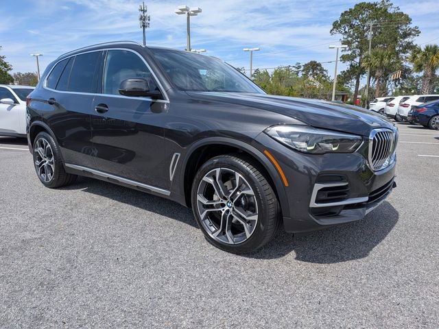 Used 2023 BMW X5 sDrive40i w/ Premium Package image 2