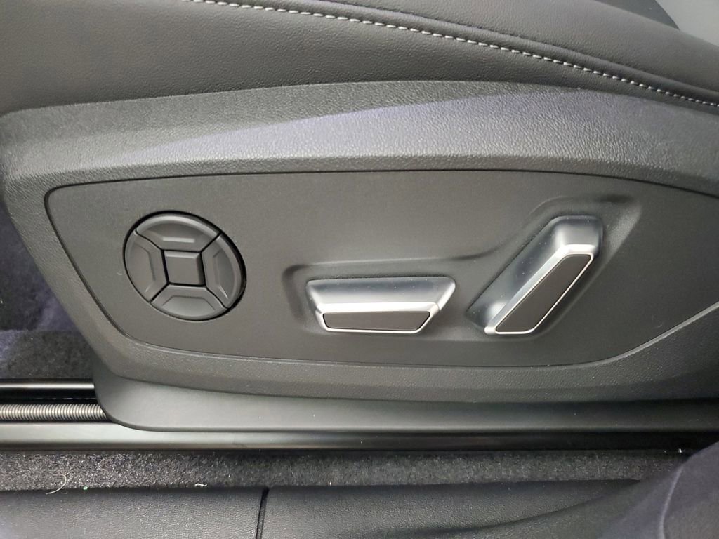 New 2026 Audi Q3 quattro 2.0T AWD/4WD image 21