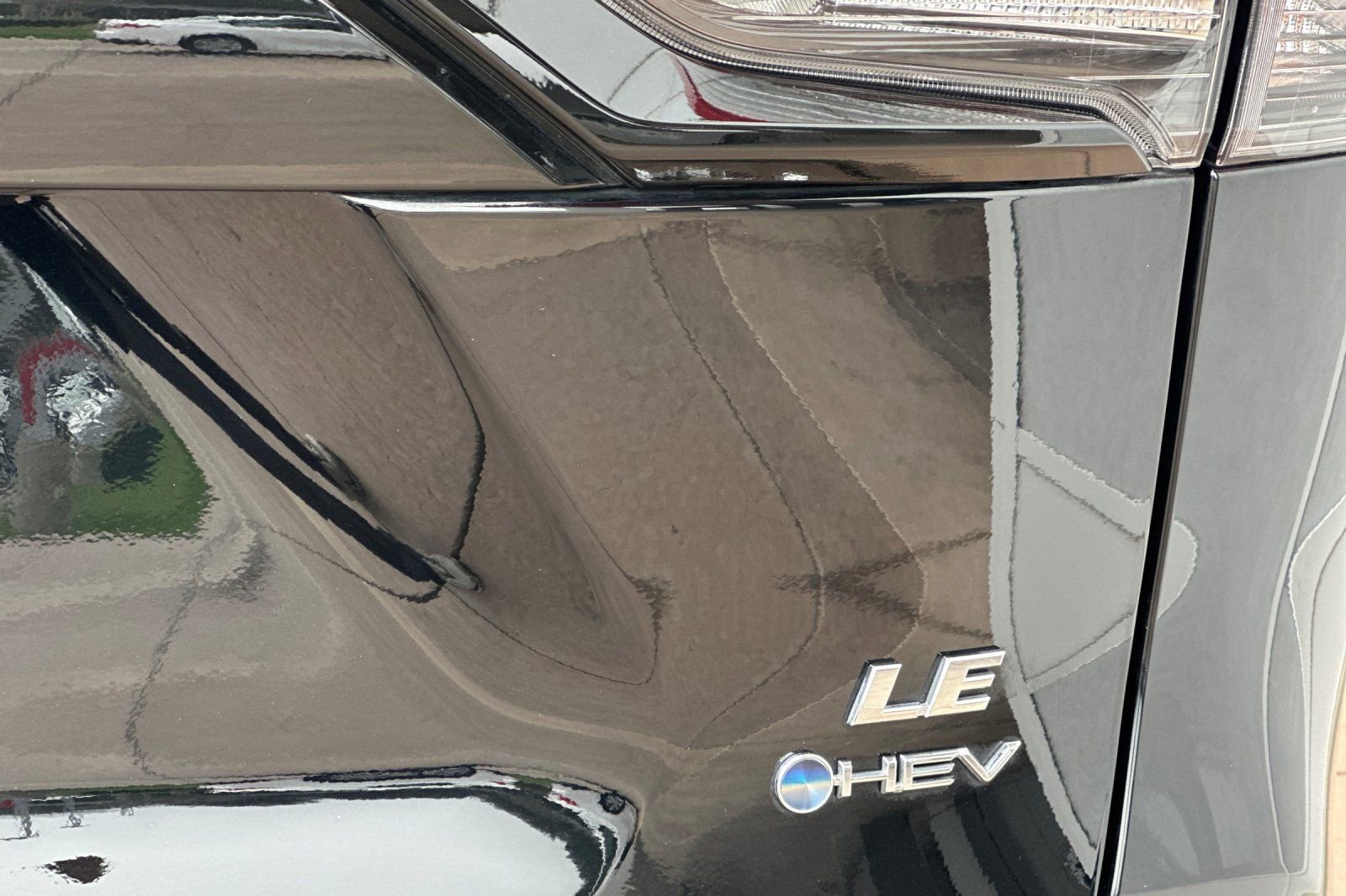 Certified 2025 Toyota RAV4 LE image 33