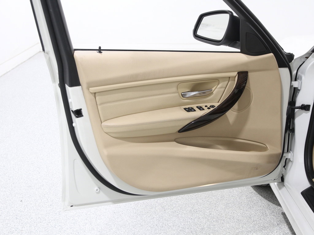 Used 2015 BMW 328i xDrive Sedan image 4